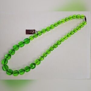 NOS NWT FIFTH AVE. GORGEOUS GREEN FACETED NECKLACE